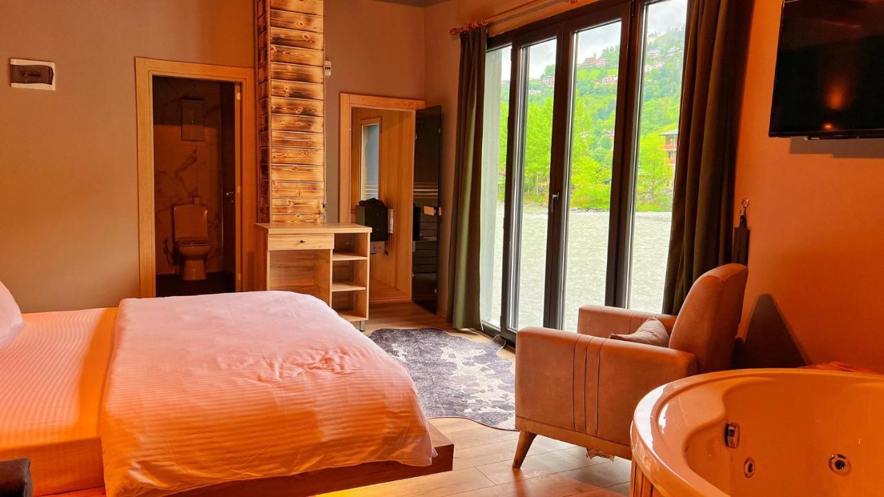 Bed and Breakfast Heaven Vip Wooden Palace à Ardeşen Extérieur photo